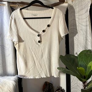 American Eagle white button top
